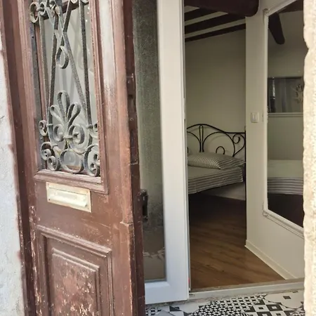 San Rocco Cozy Cellar 公寓 皮兰